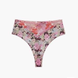 Savage X Fenty Penthouse Sweet Lace High-Waist Thong Panty Size Large